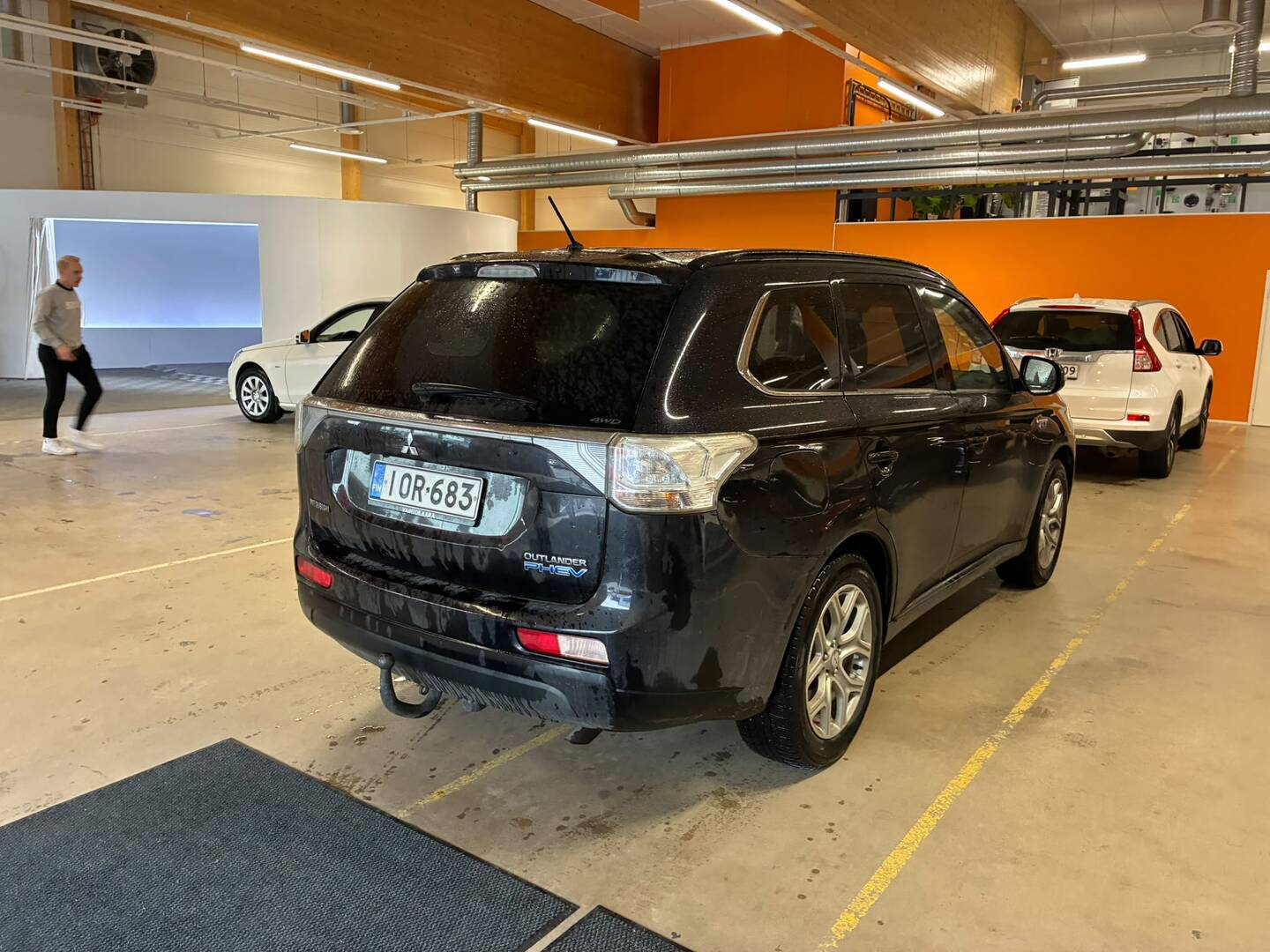 MITSUBISHI Outlander PHEV 2013