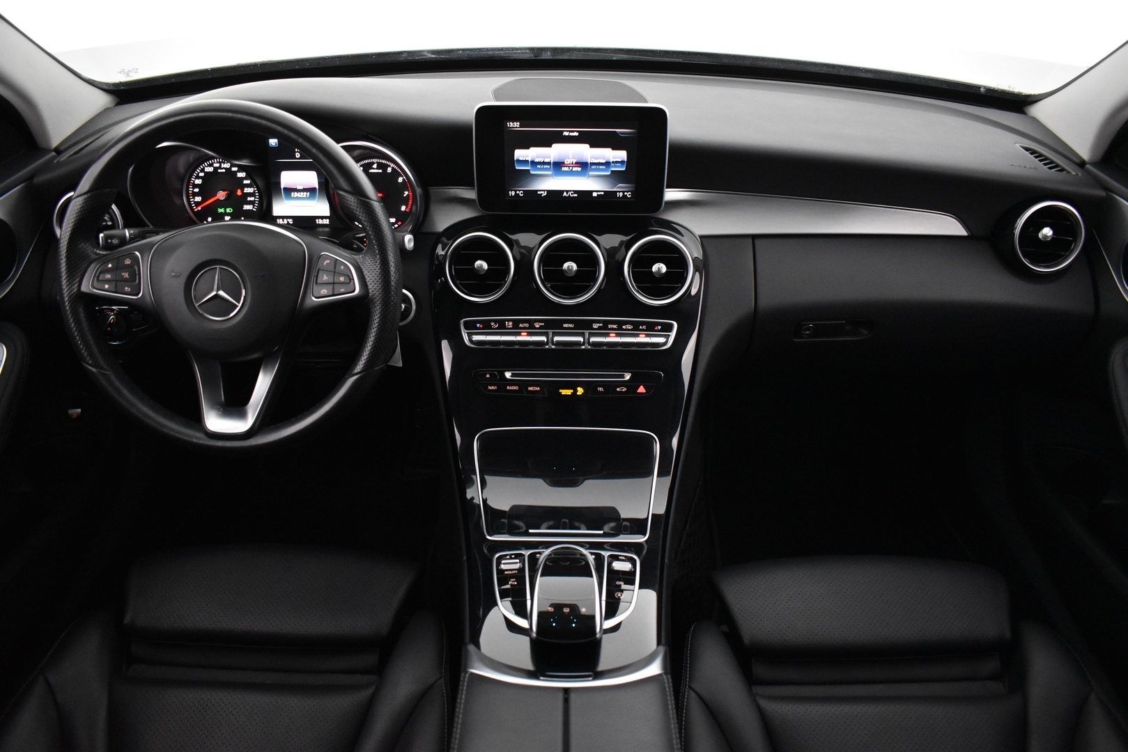 MERCEDES-BENZ C 2015