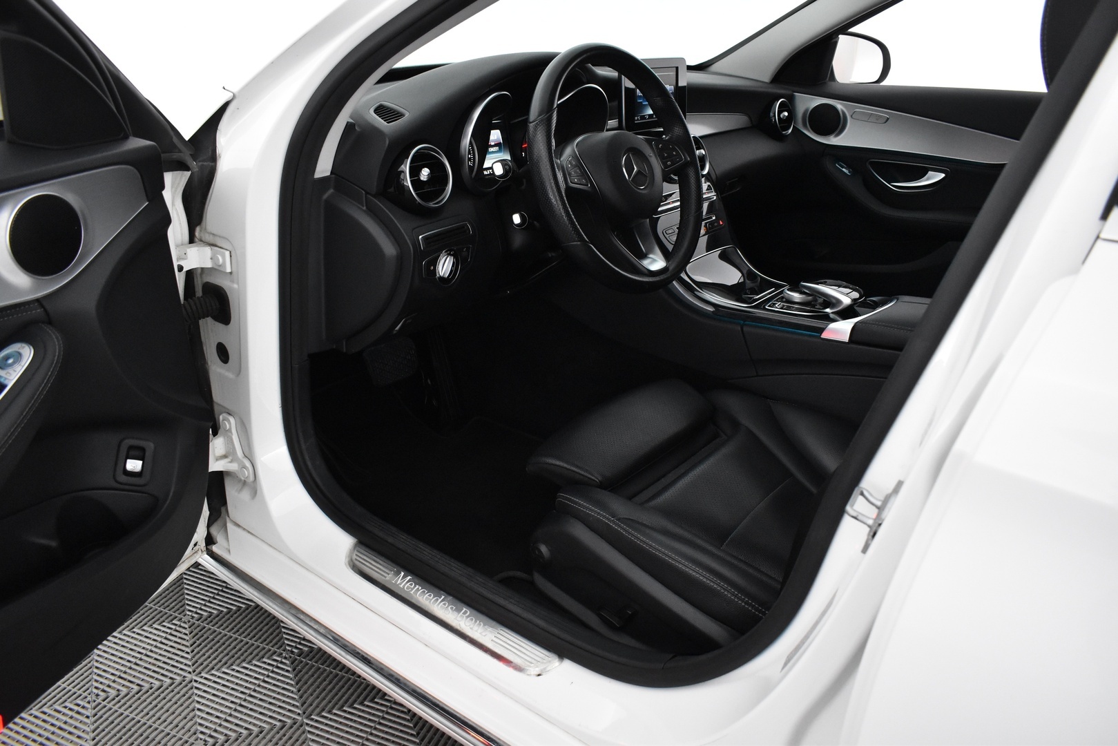 MERCEDES-BENZ C 2015