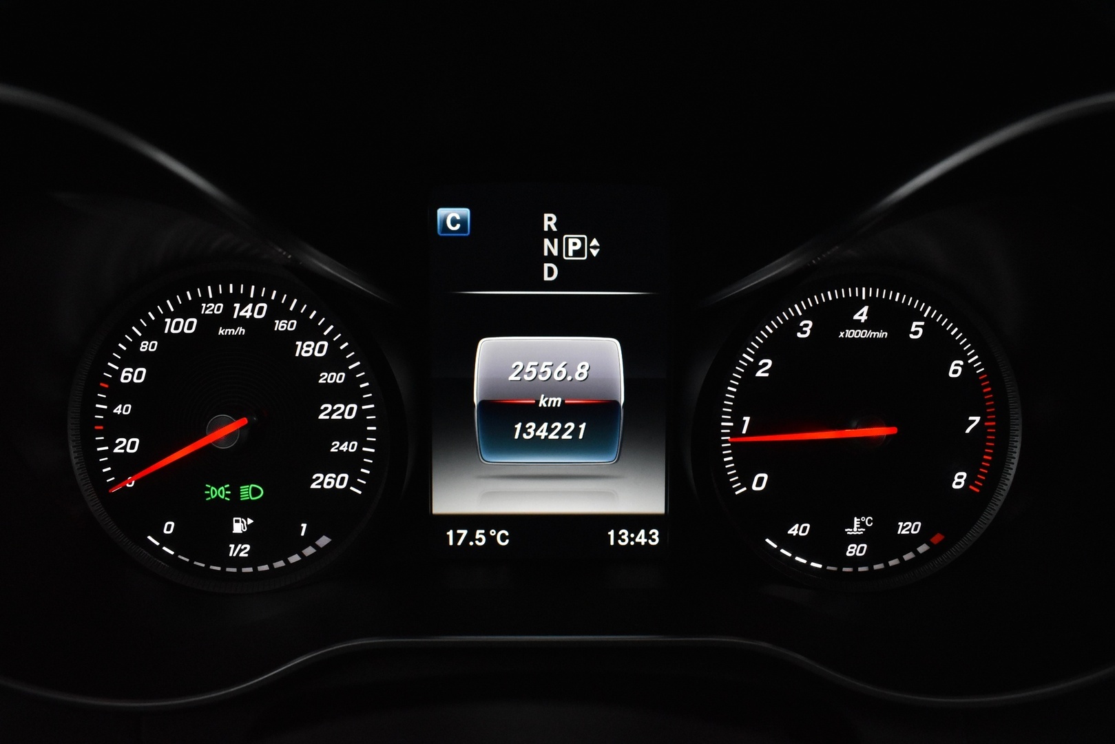 MERCEDES-BENZ C 2015