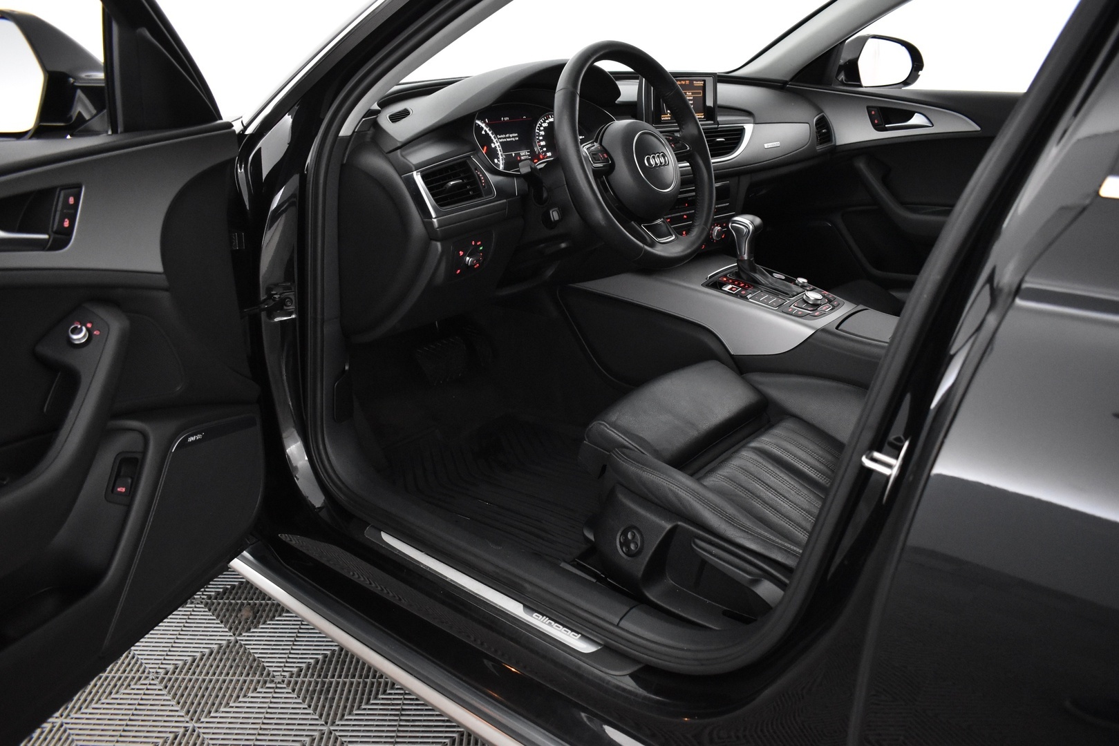 AUDI A6 ALLROAD 2013