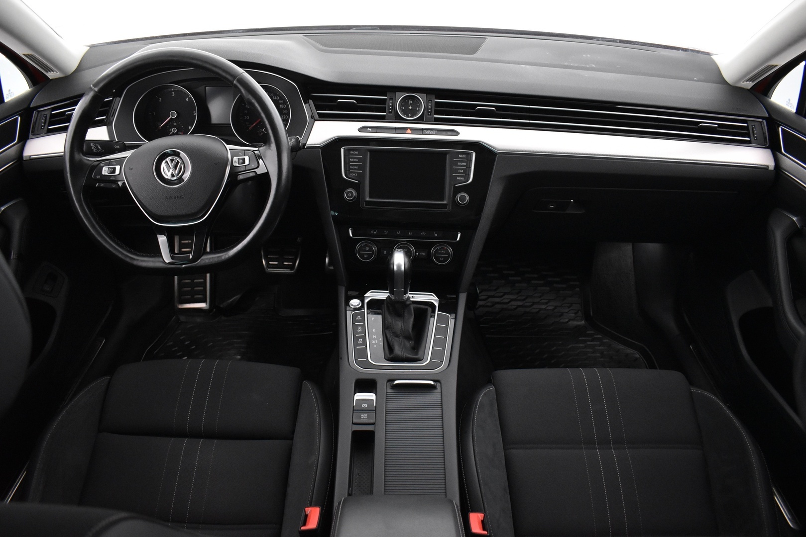 VOLKSWAGEN Passat 2016