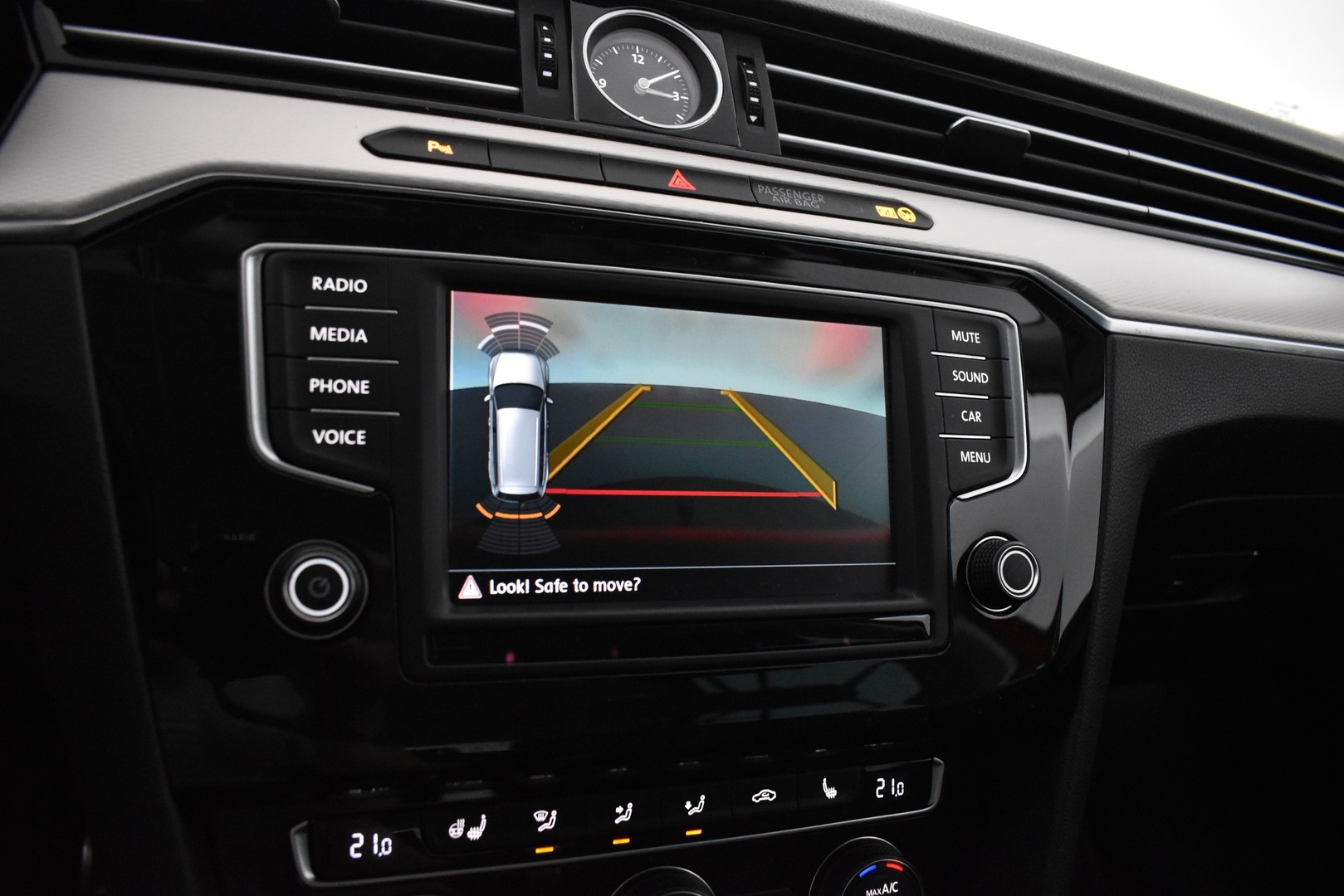 VOLKSWAGEN Passat 2016