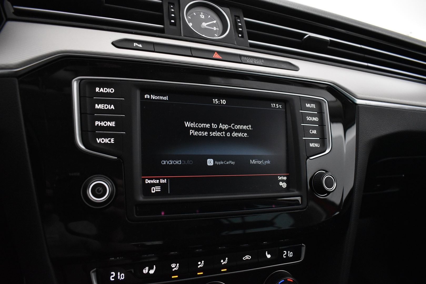 VOLKSWAGEN Passat 2016