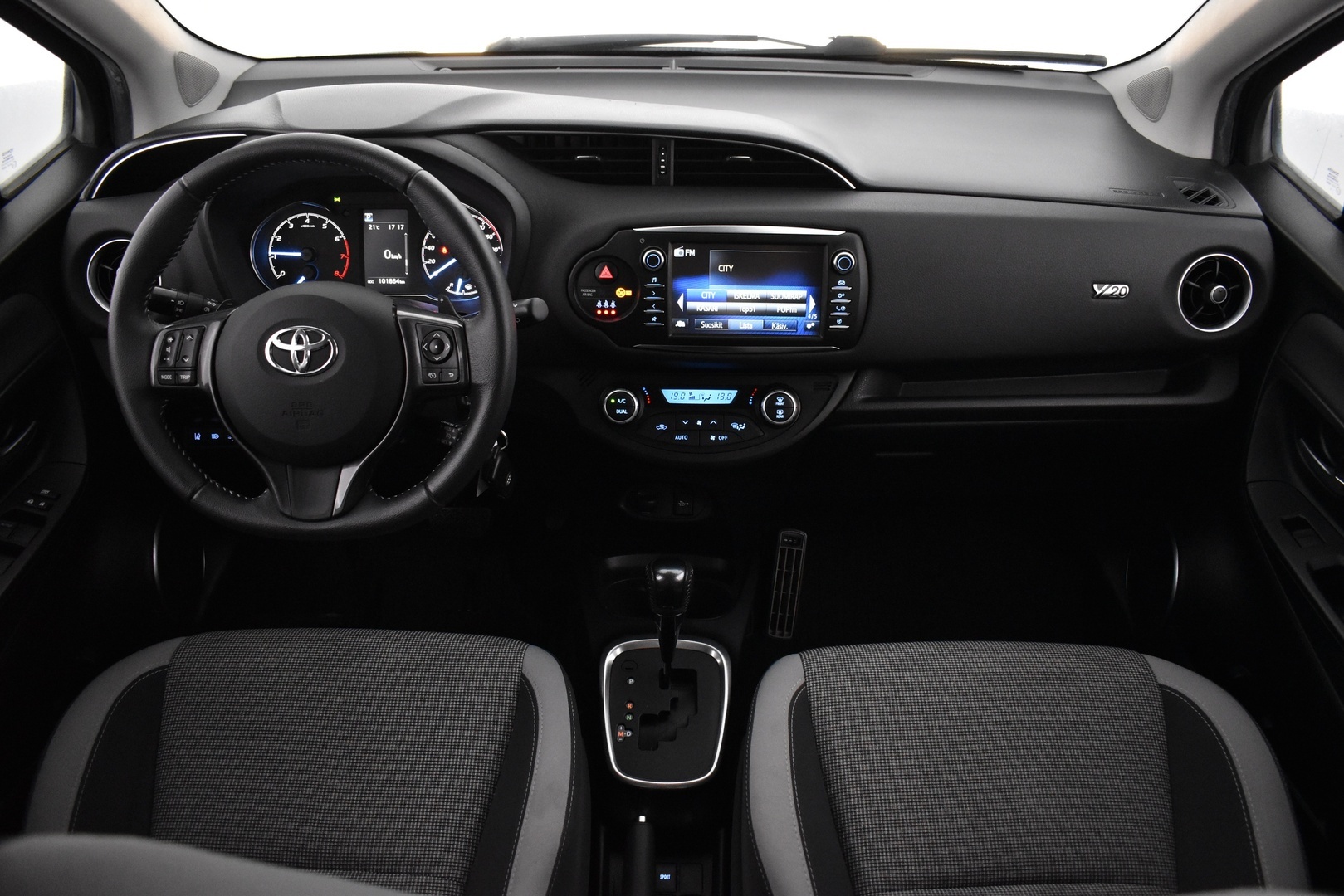 TOYOTA Yaris 2020