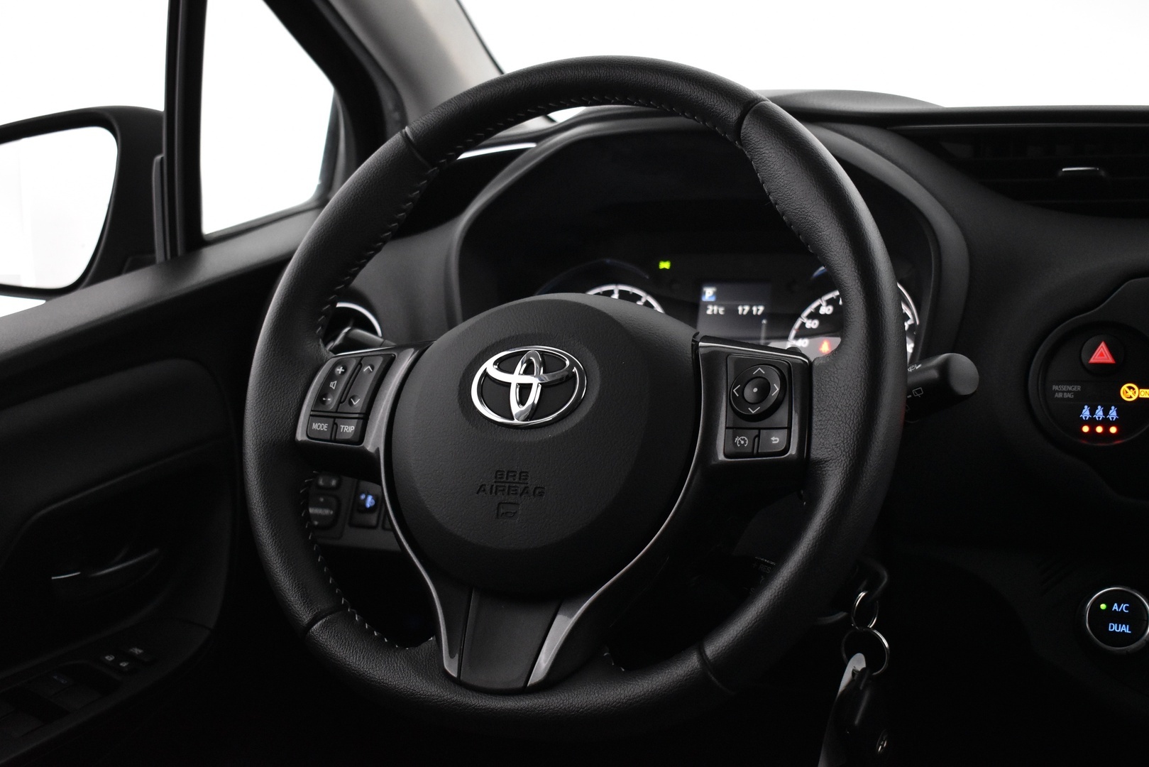 TOYOTA Yaris 2020