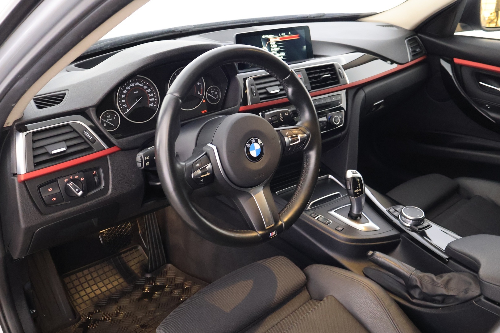 BMW 320 2016