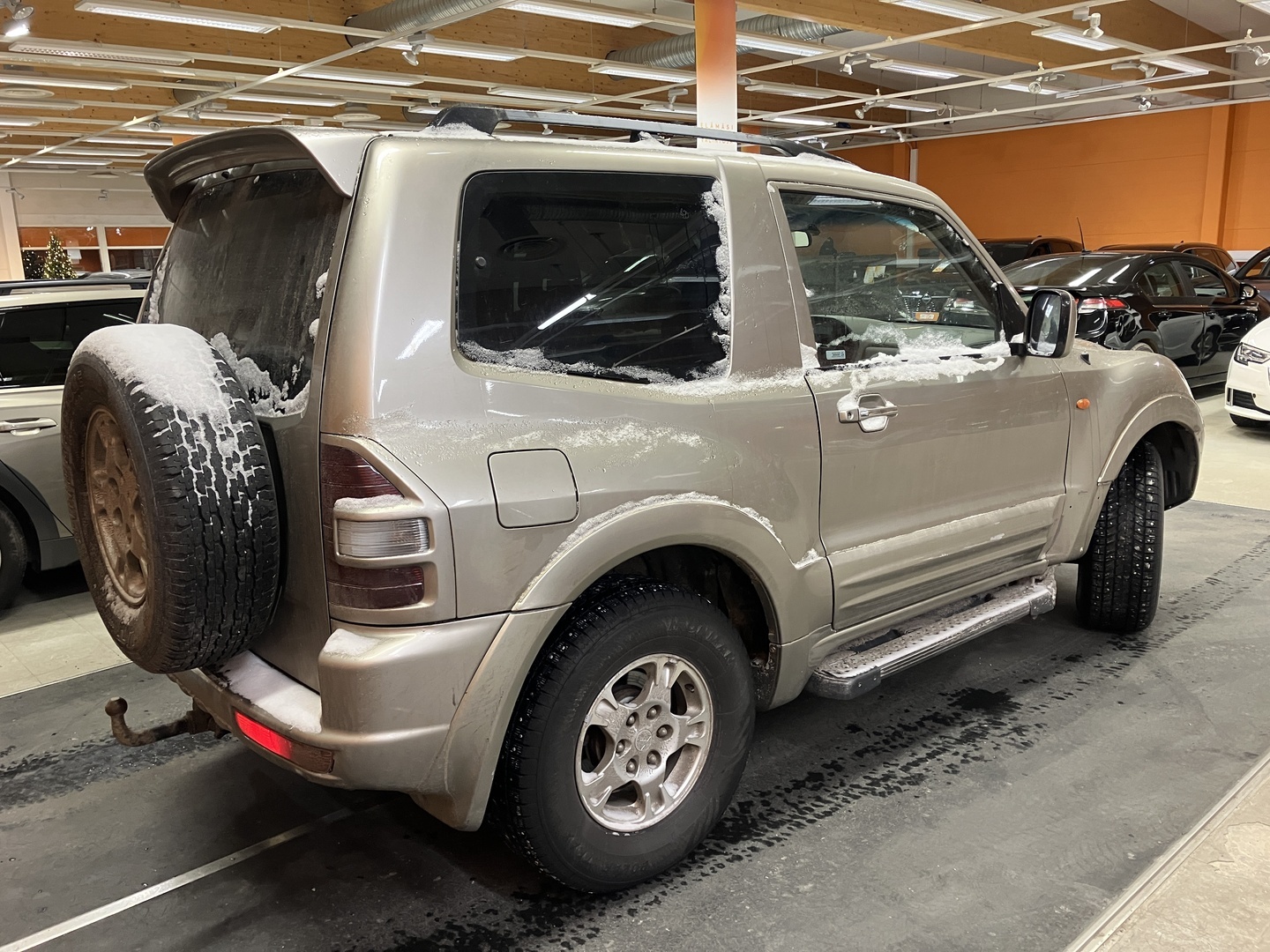 MITSUBISHI Pajero 2001