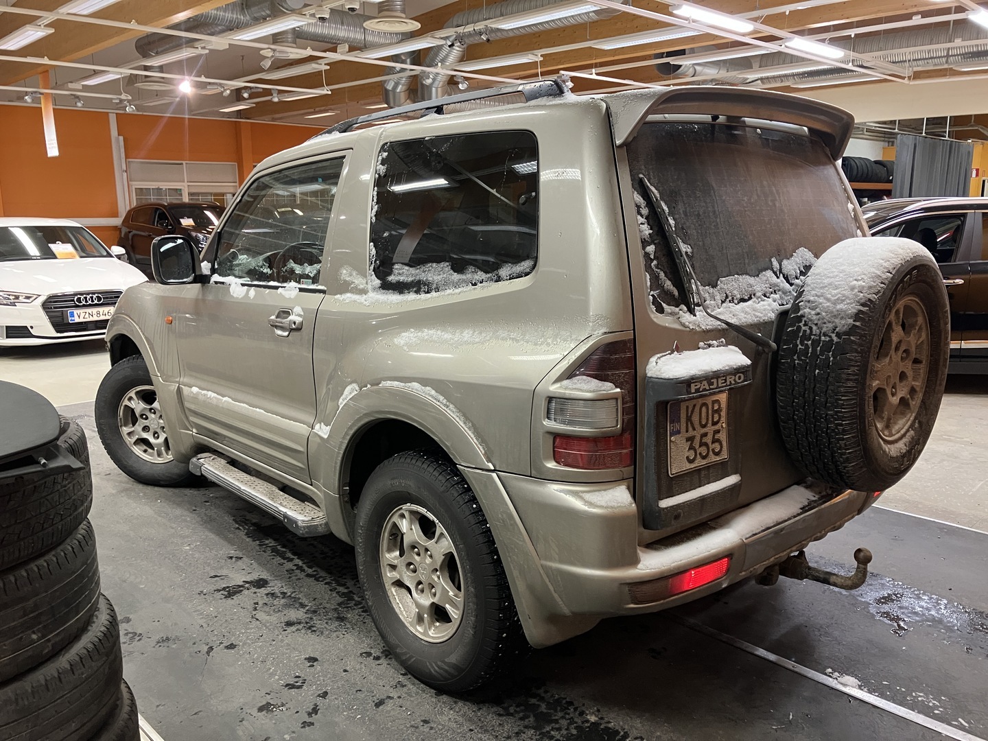 MITSUBISHI Pajero 2001