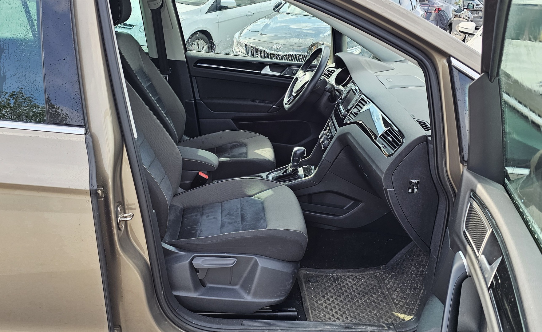 VOLKSWAGEN Golf Sportsvan 2014