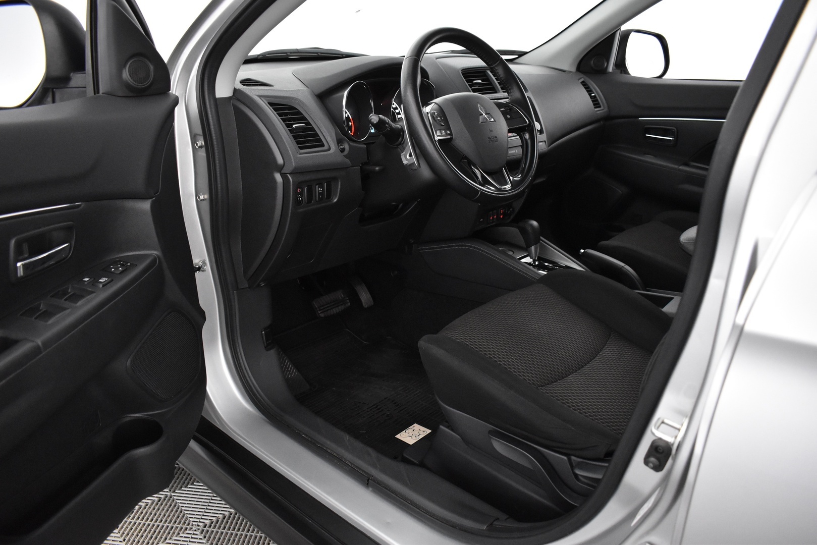 MITSUBISHI ASX 2020
