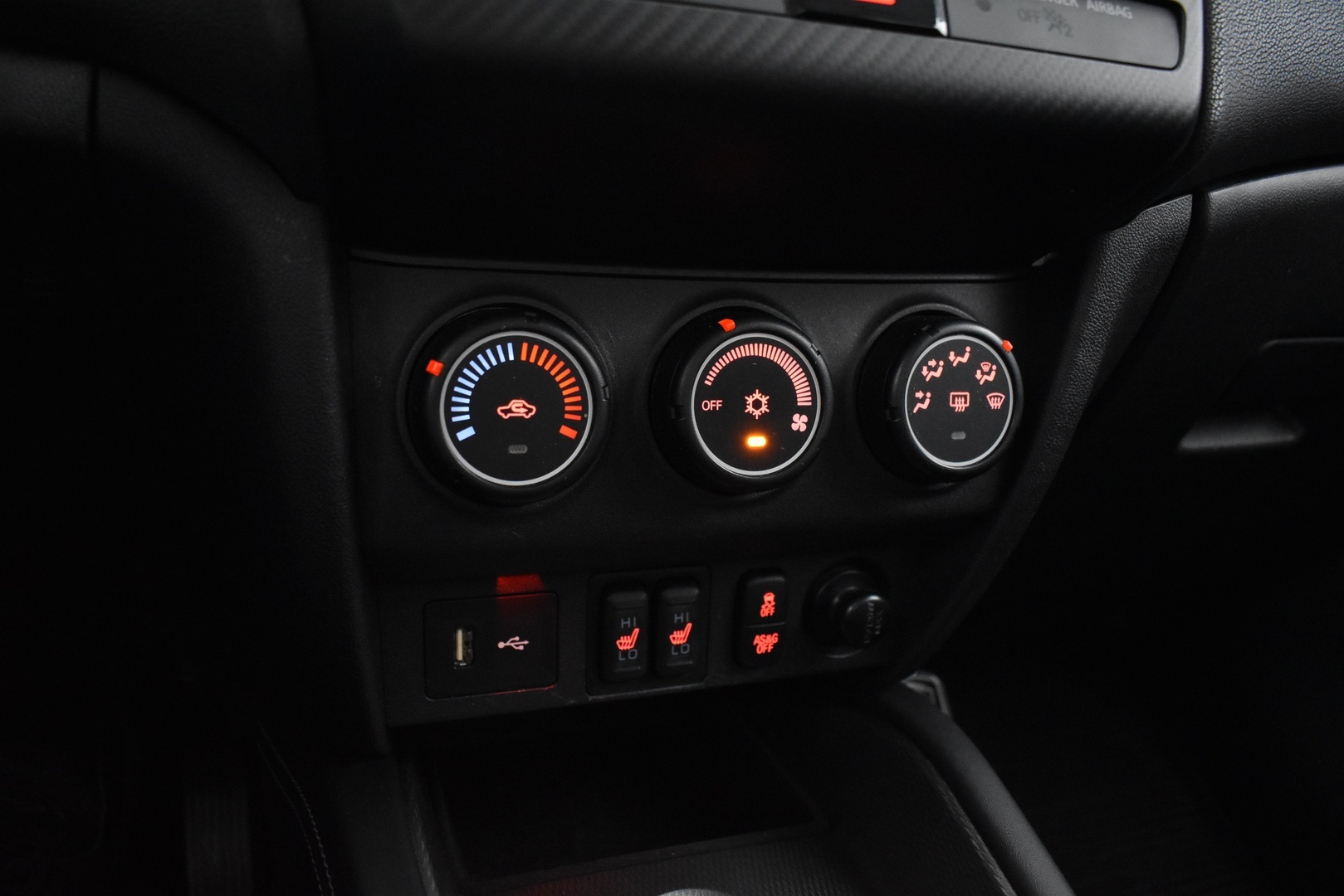 MITSUBISHI ASX 2020