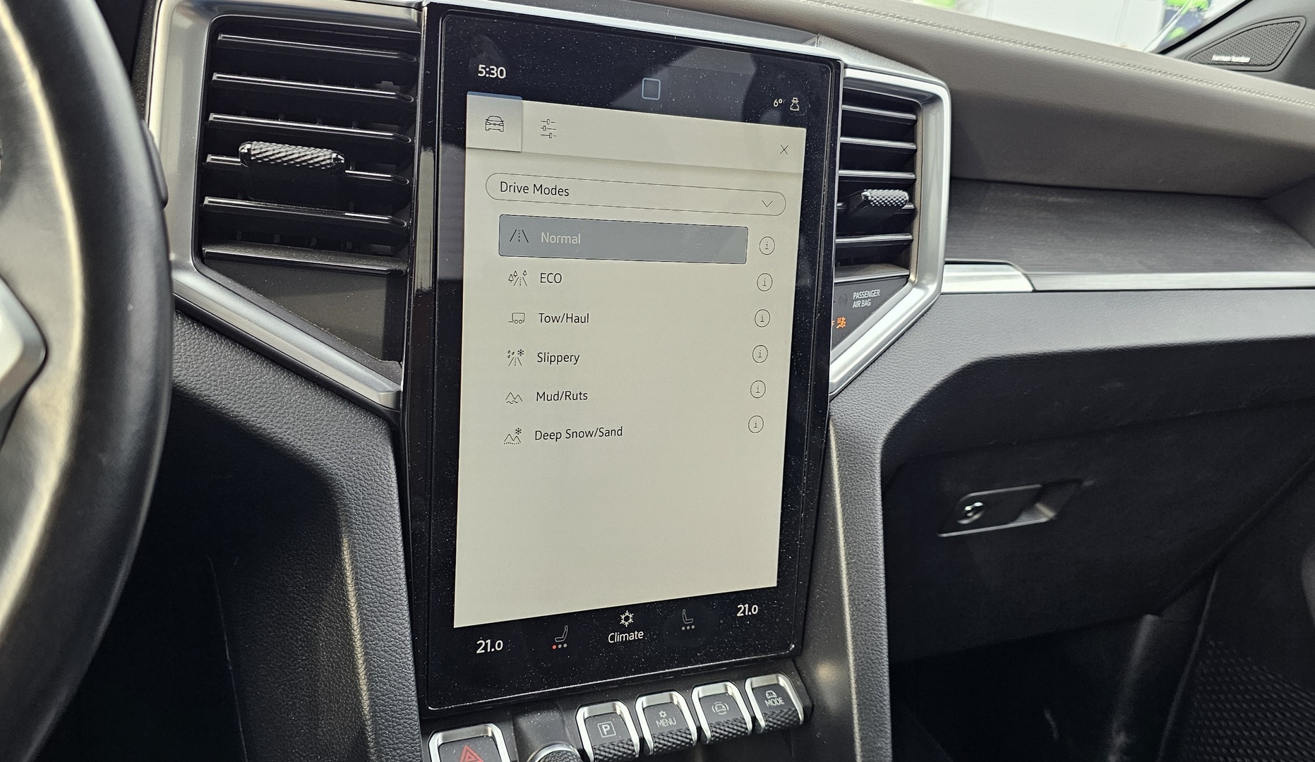 VOLKSWAGEN Amarok 2023