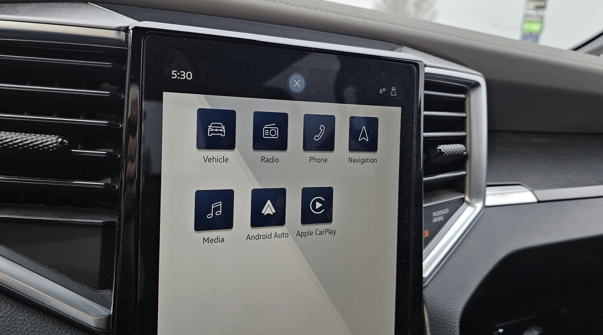 VOLKSWAGEN Amarok 2023