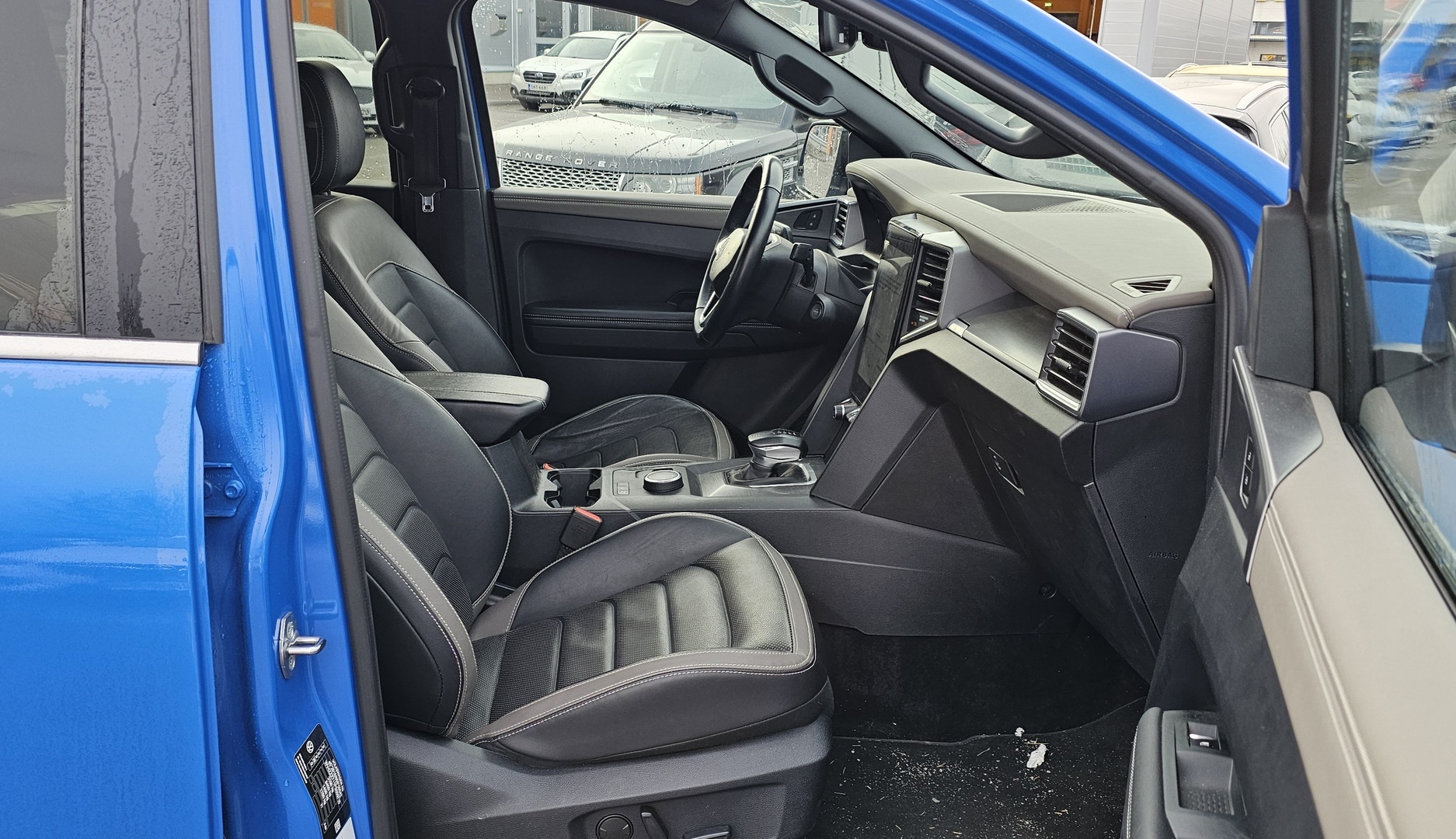 VOLKSWAGEN Amarok 2023