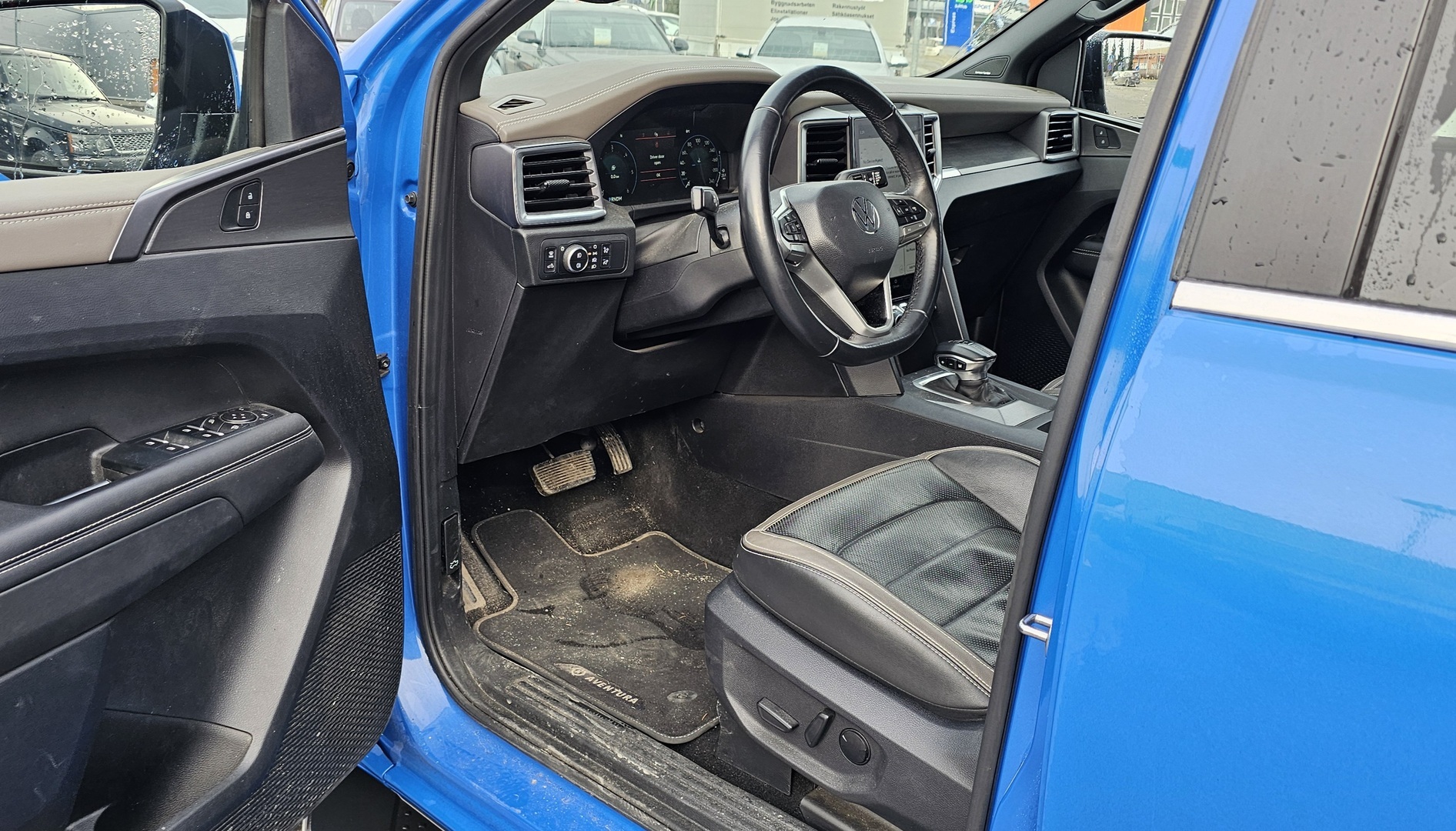 VOLKSWAGEN Amarok 2023