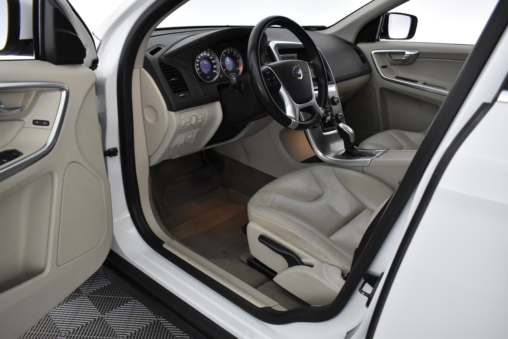 VOLVO XC60 2013