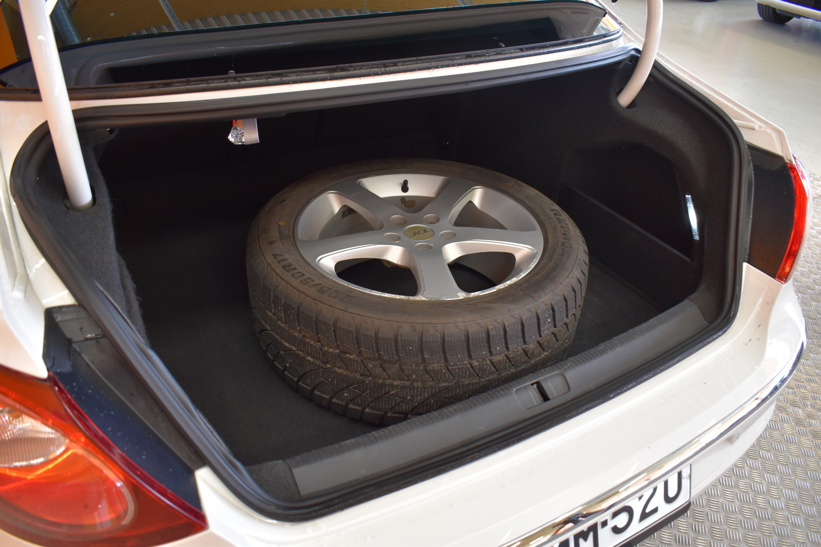 VOLKSWAGEN Passat 2012