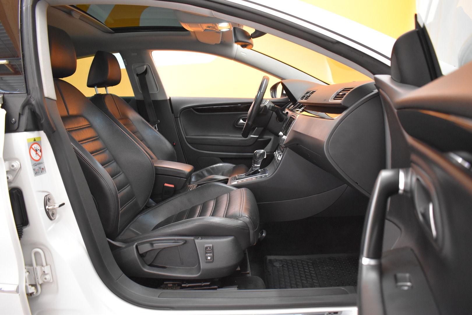 VOLKSWAGEN Passat 2012