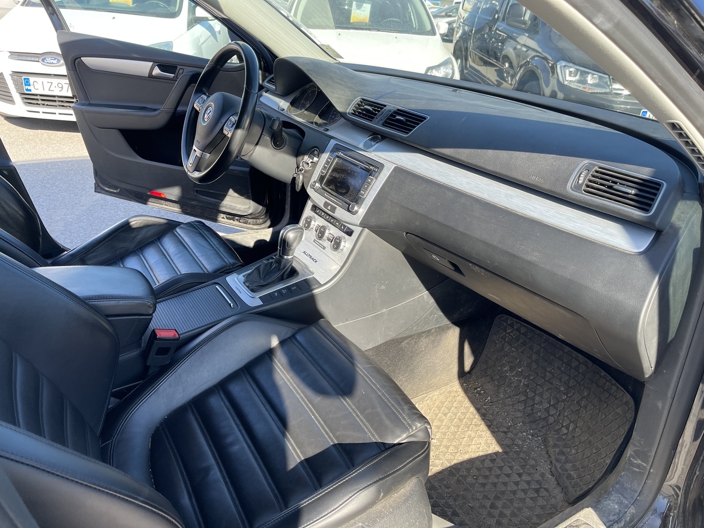 VOLKSWAGEN Passat 2014