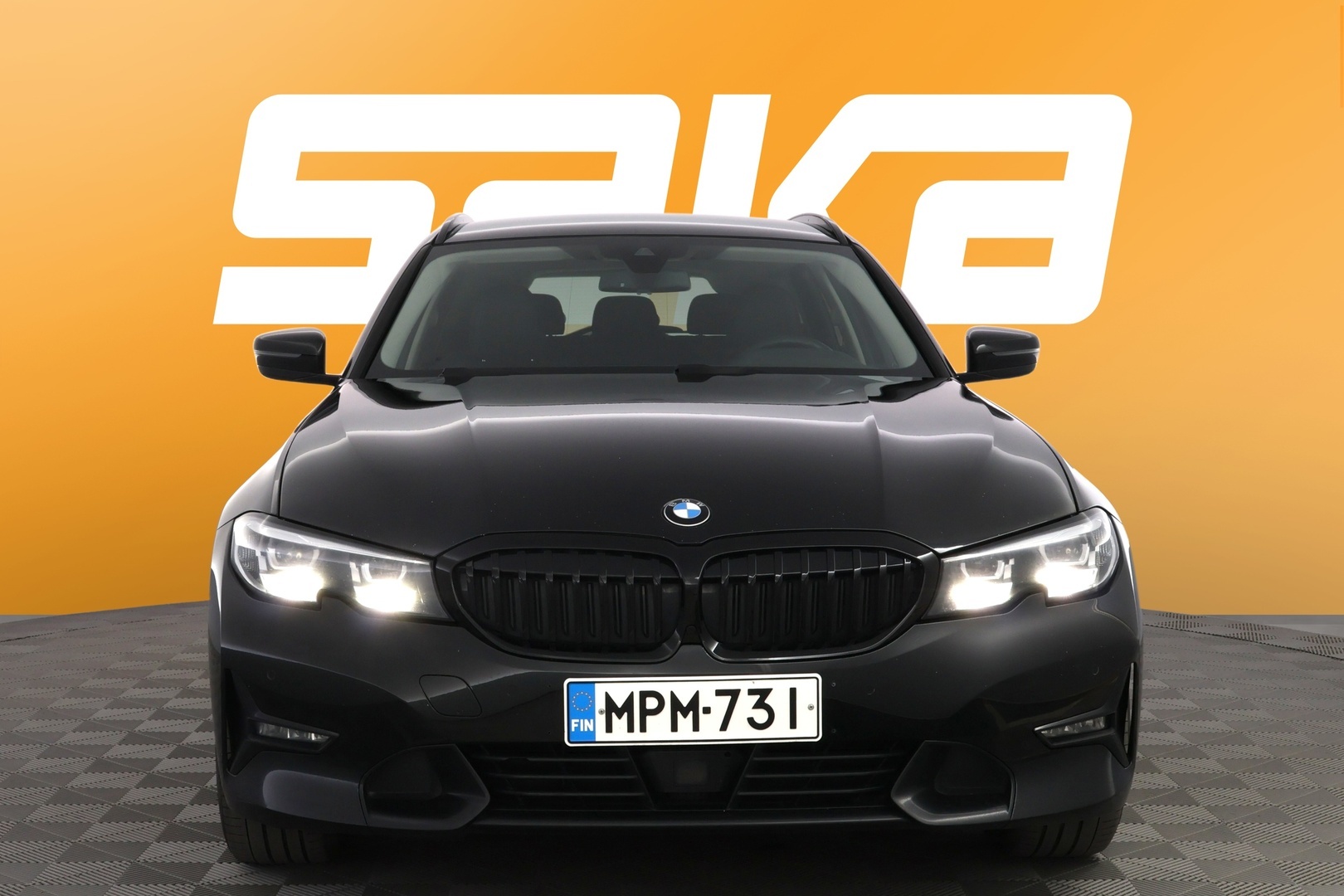 BMW 330 2021