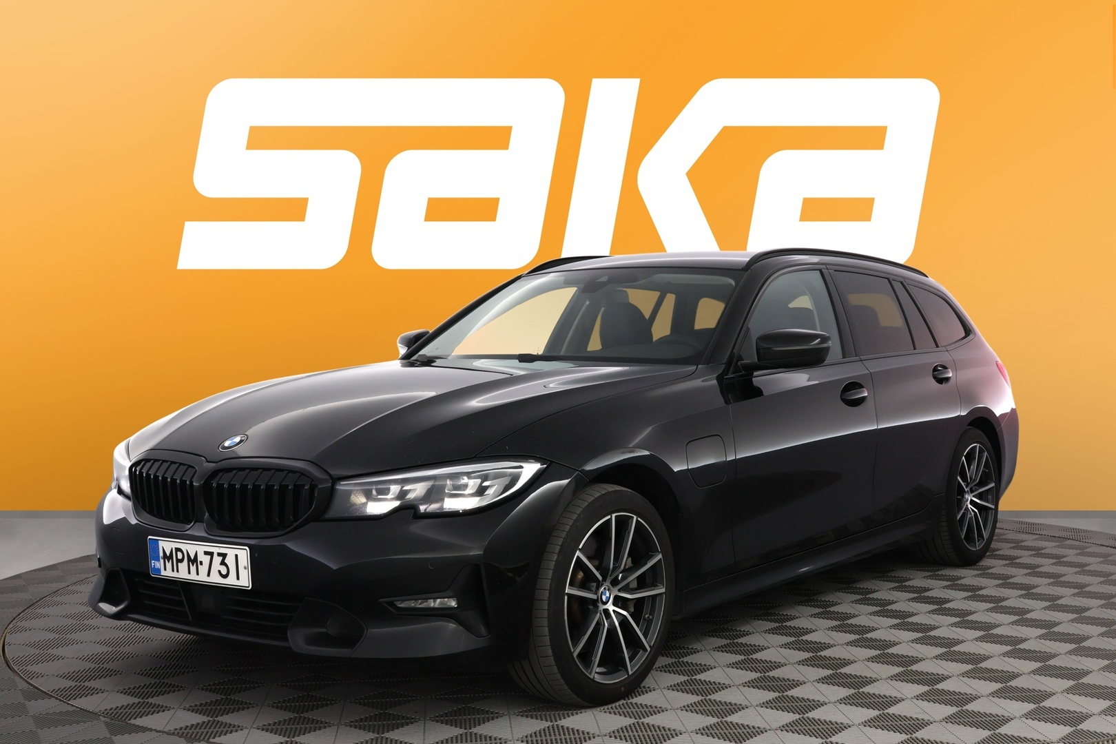 BMW 330 2021