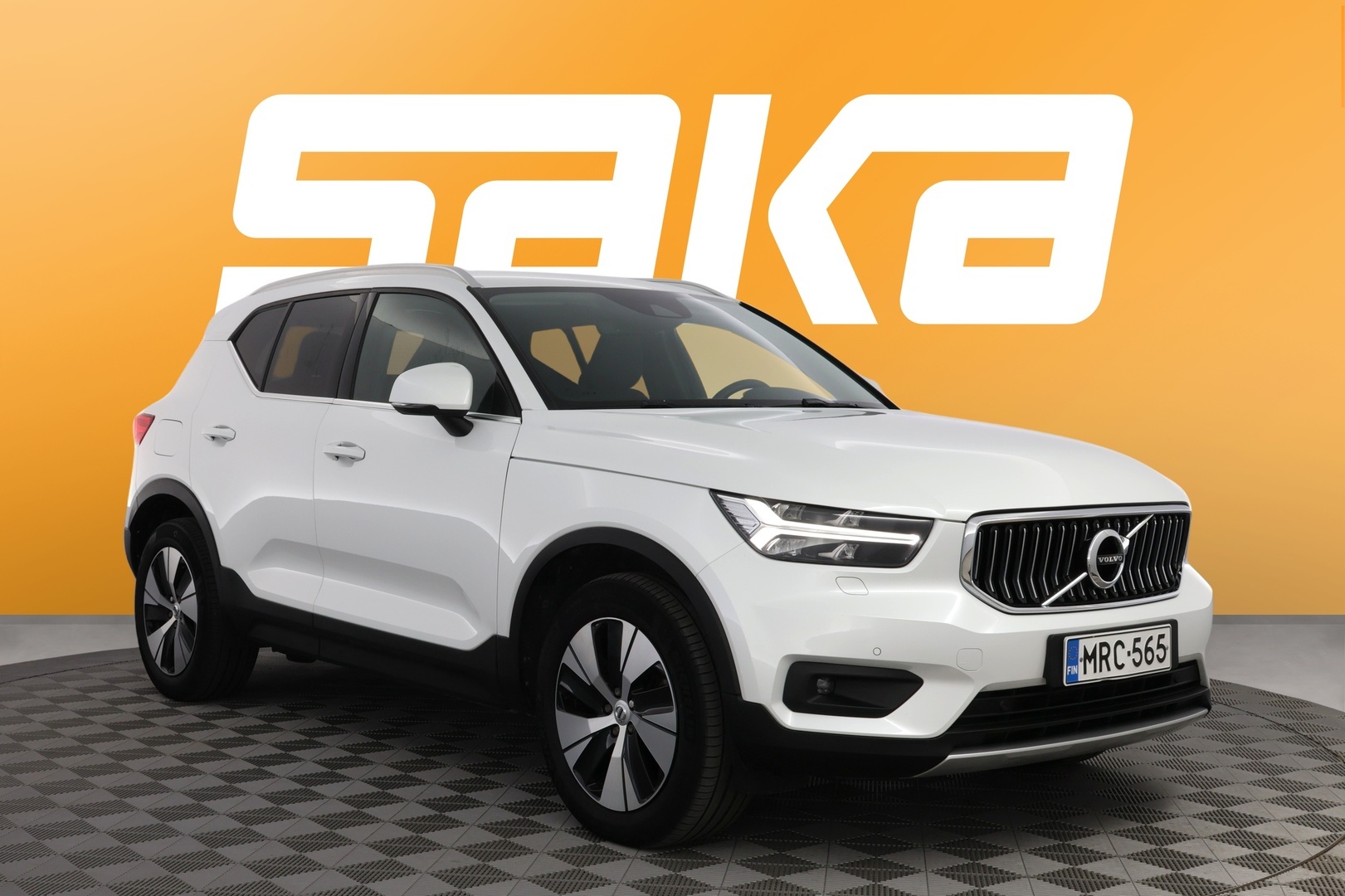 VOLVO XC40 2021