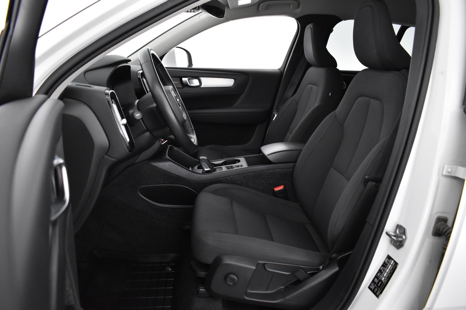 VOLVO XC40 2021