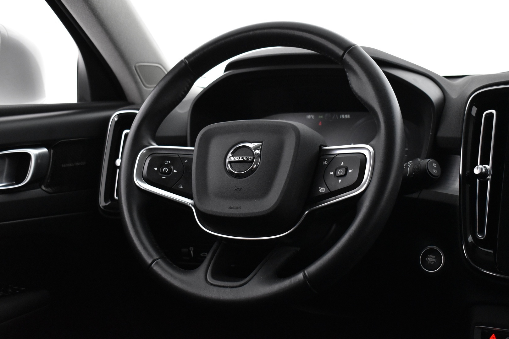 VOLVO XC40 2021