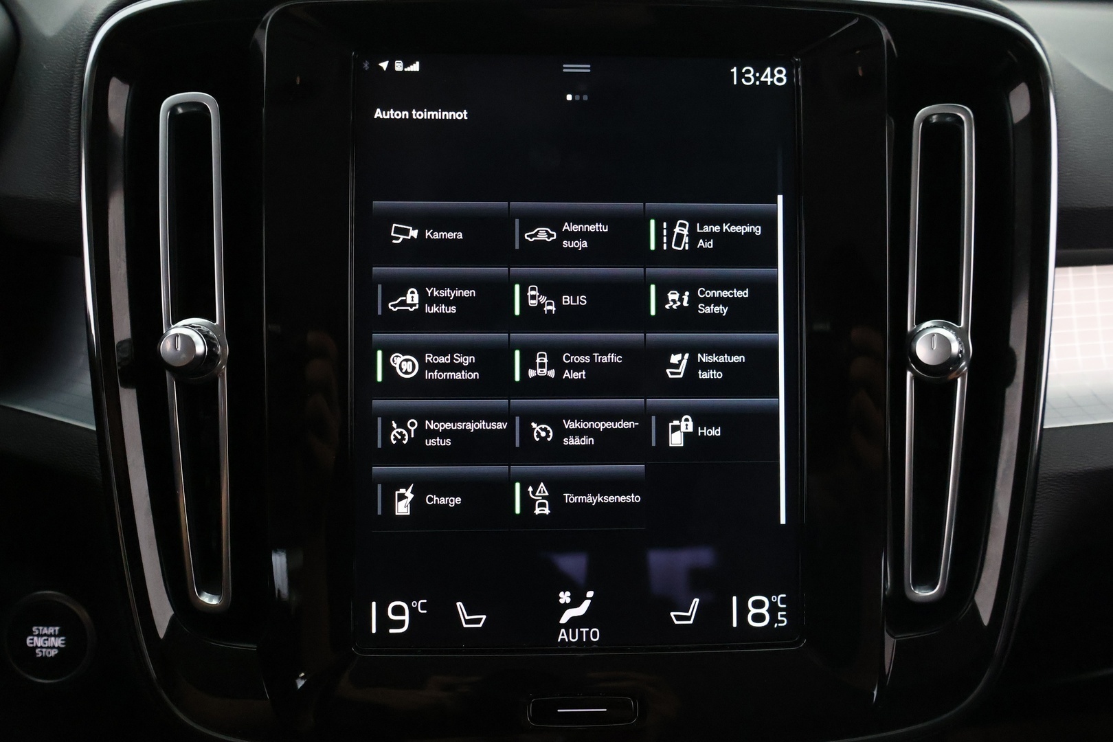 VOLVO XC40 2021
