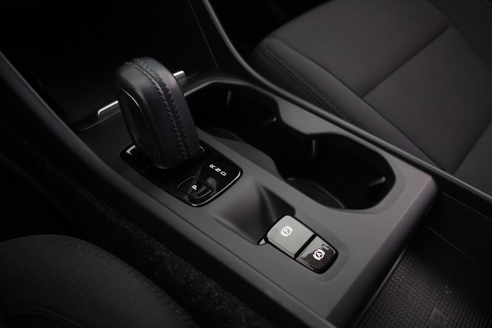 VOLVO XC40 2021