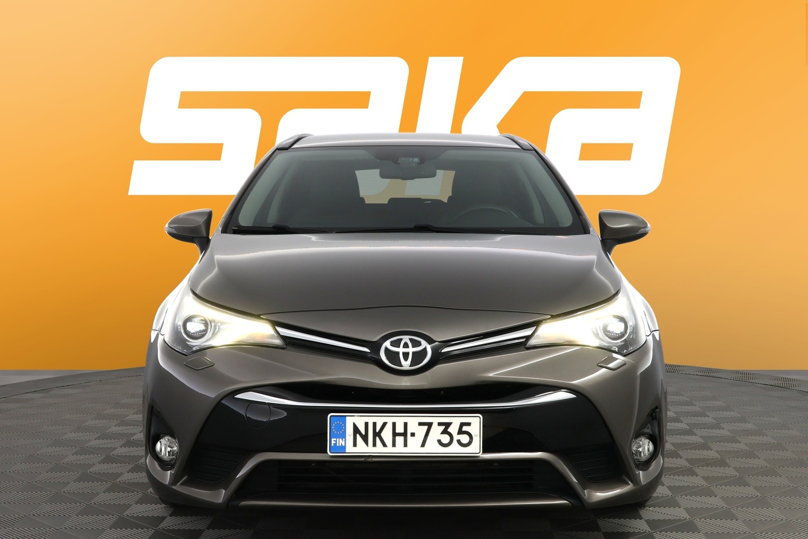 TOYOTA Avensis 2016