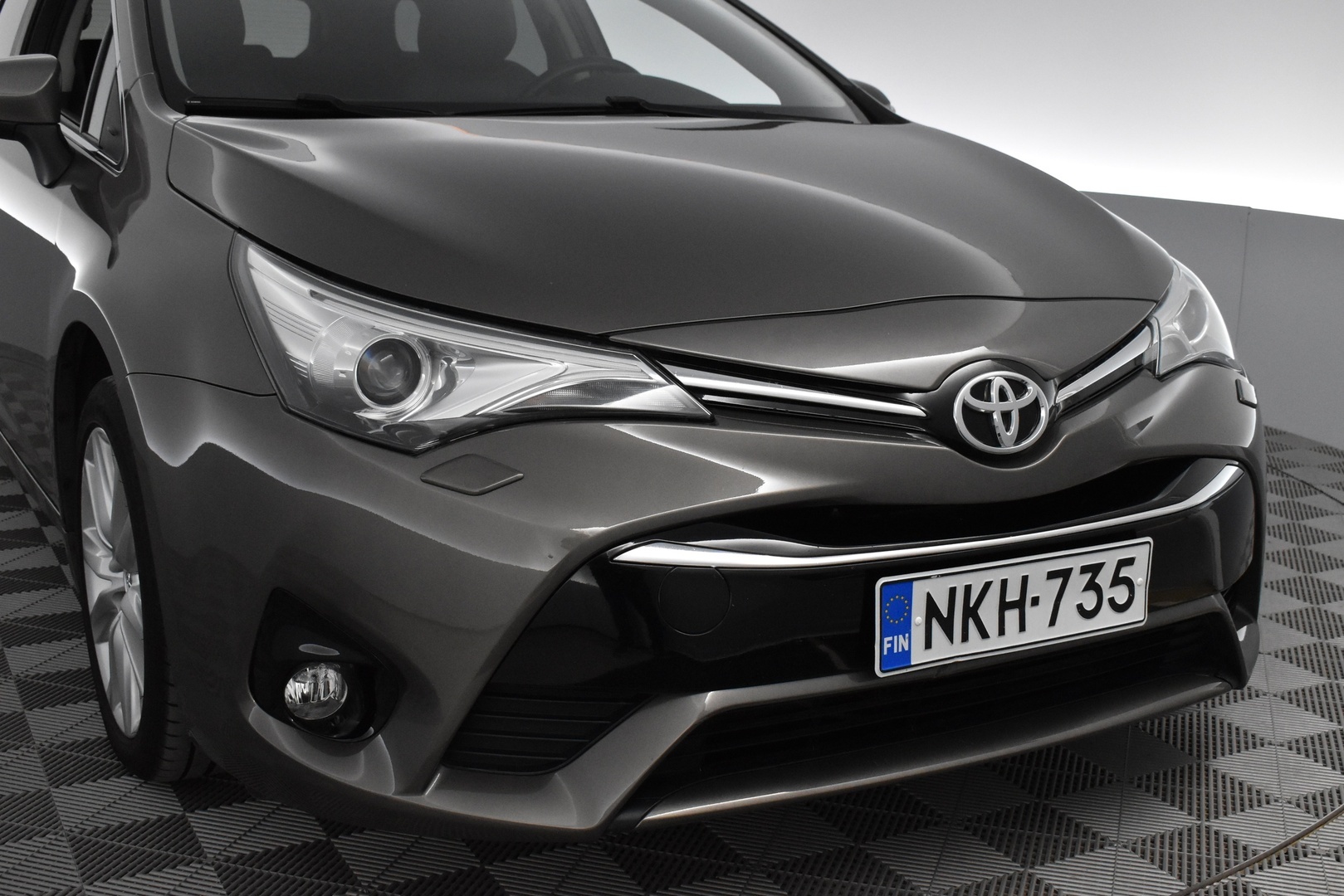 TOYOTA Avensis 2016
