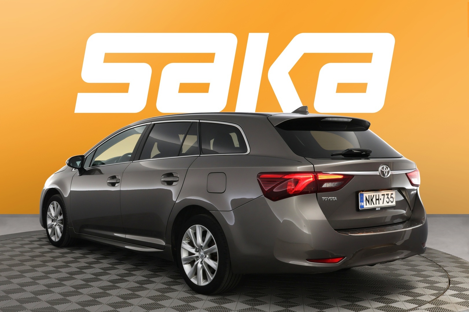 TOYOTA Avensis 2016