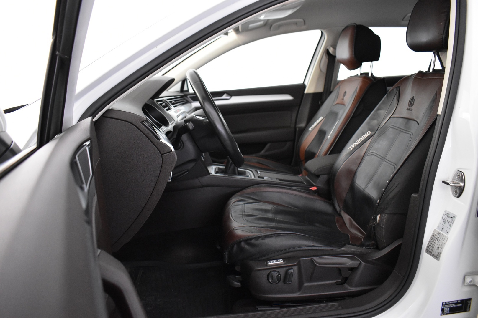 VOLKSWAGEN Passat 2016