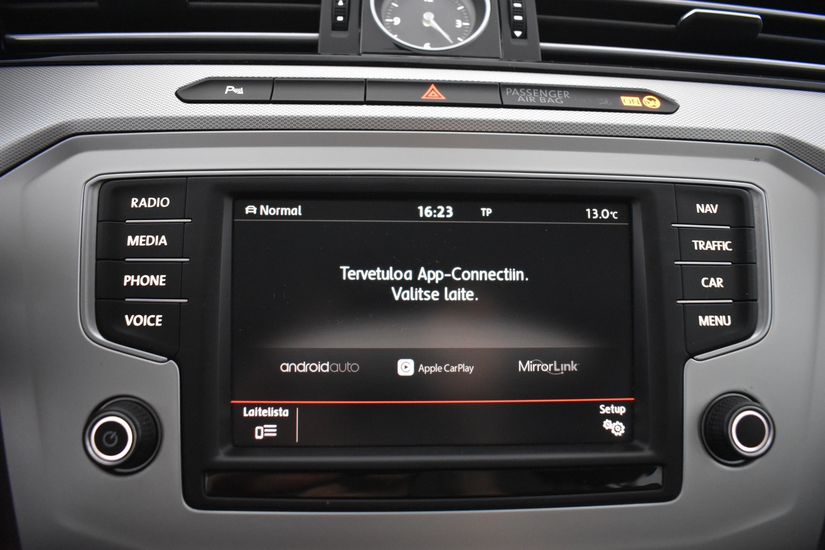 VOLKSWAGEN Passat 2016