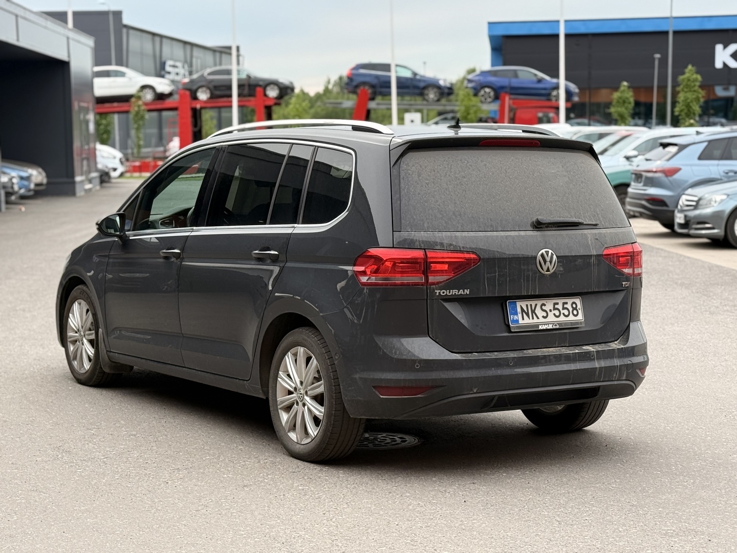 VOLKSWAGEN Touran 2017