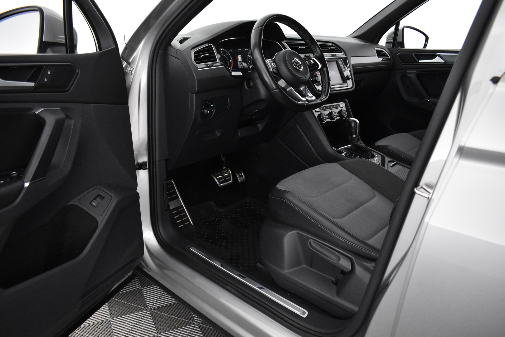 VOLKSWAGEN Tiguan 2017