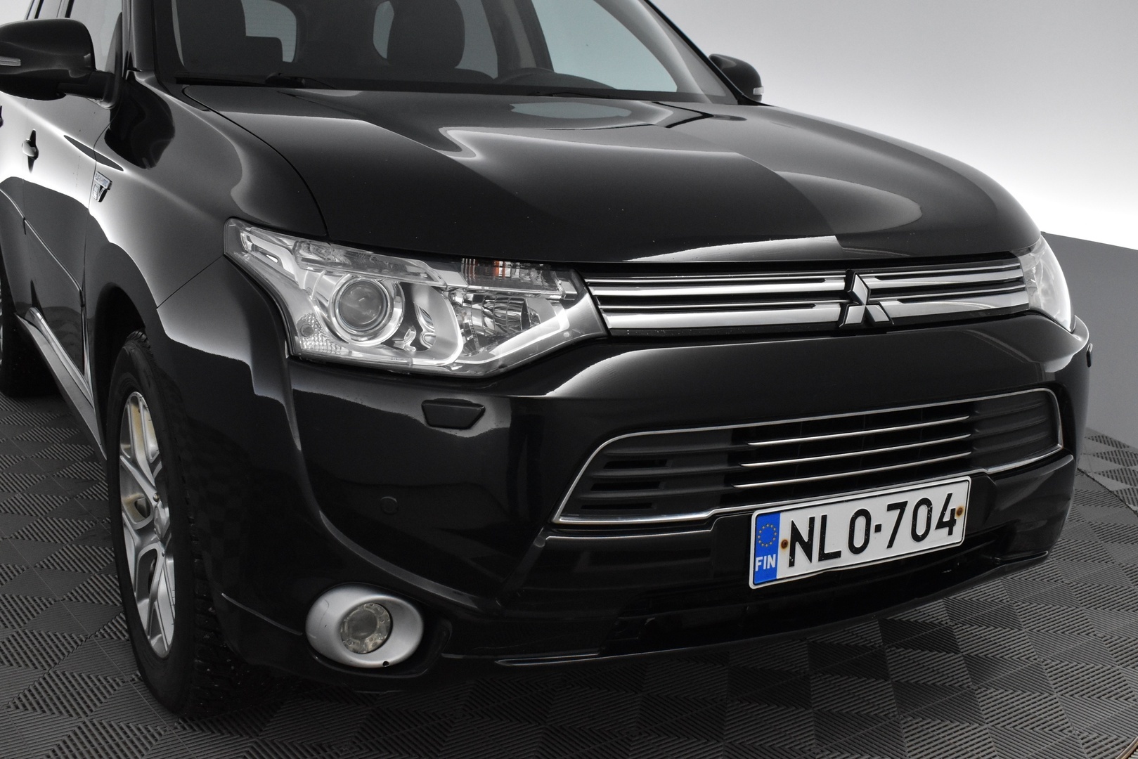 MITSUBISHI Outlander PHEV 2014