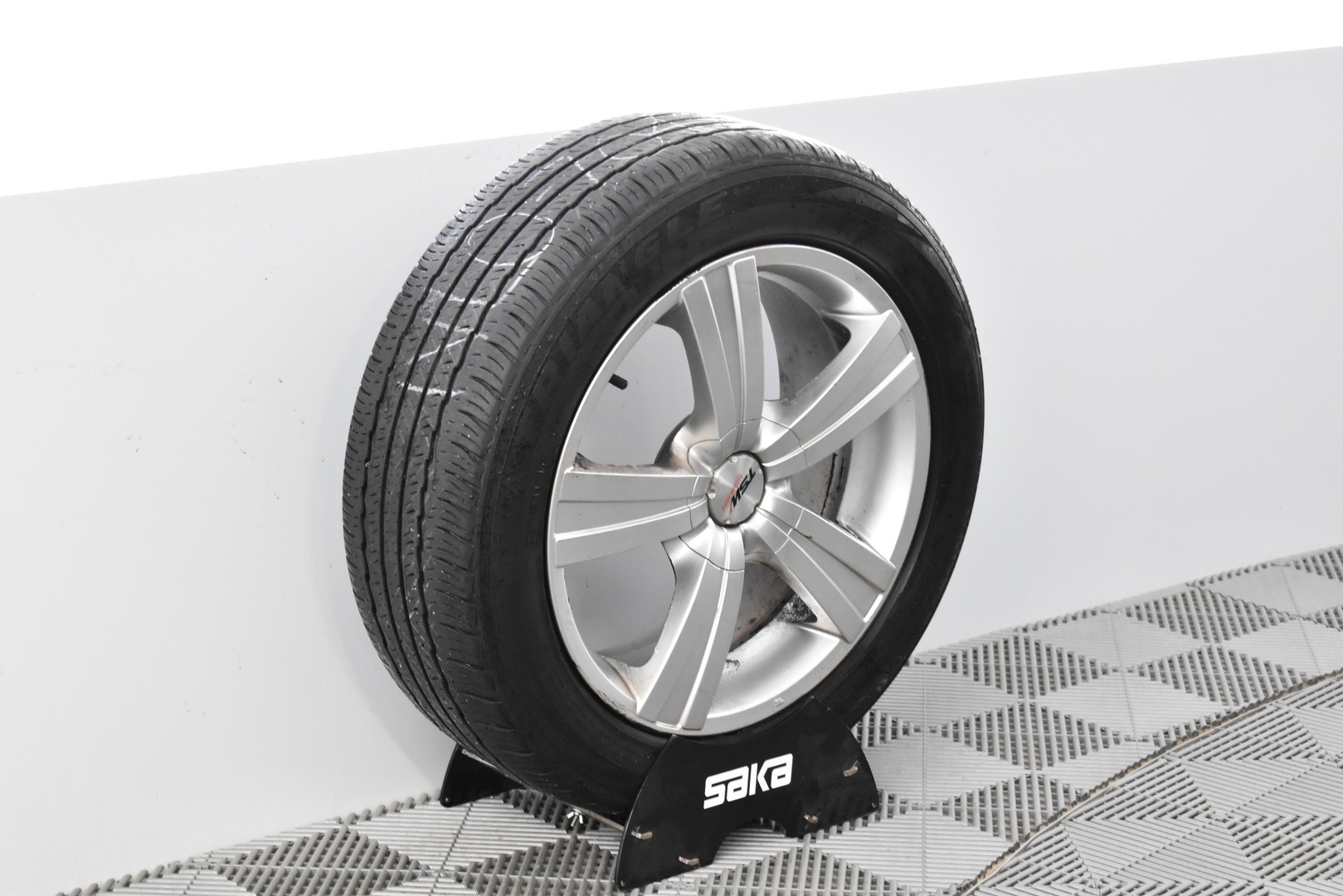 MITSUBISHI Outlander PHEV 2014