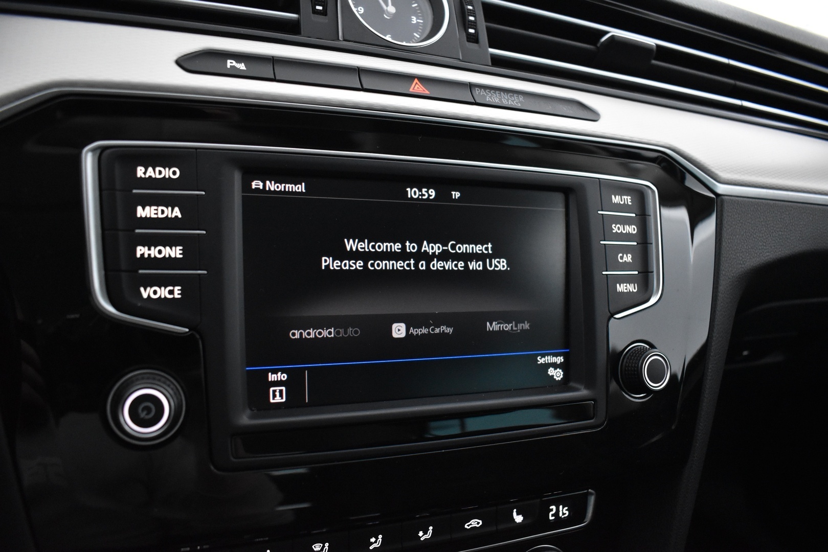 VOLKSWAGEN Passat 2017