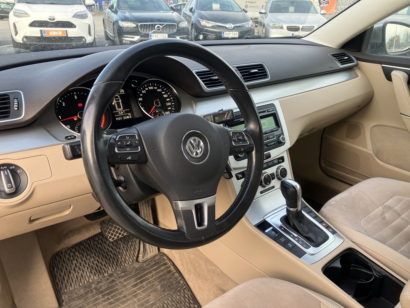 VOLKSWAGEN Passat 2013