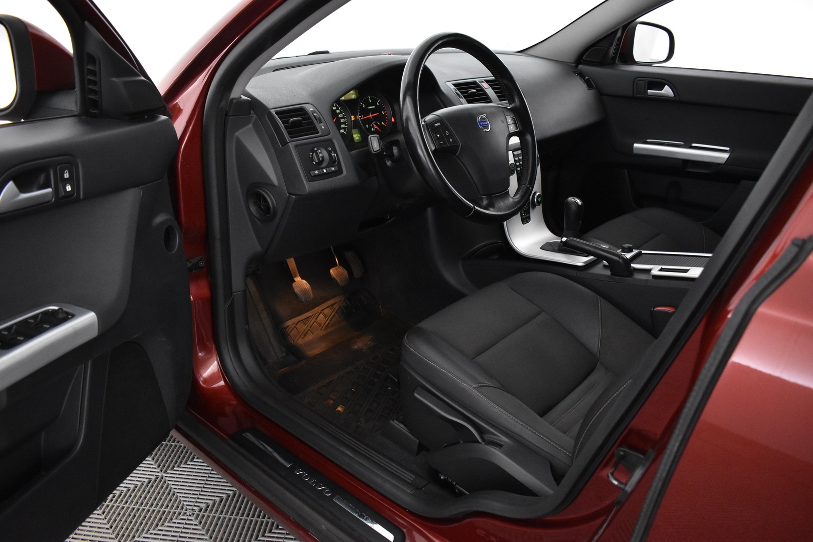 VOLVO V50 2010