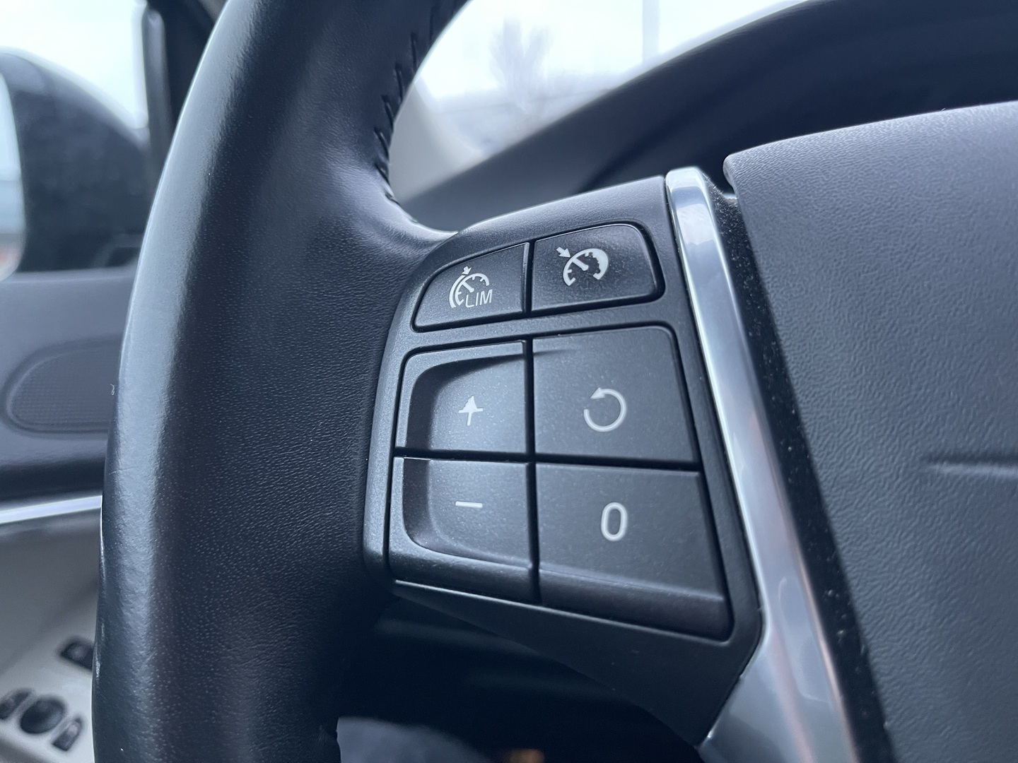 VOLVO V40 Cross Country 2013