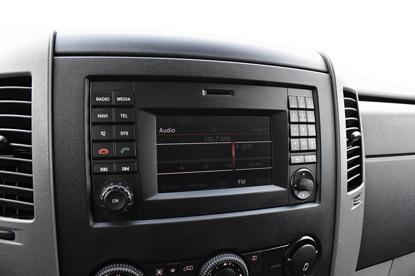 VOLKSWAGEN Crafter 2015