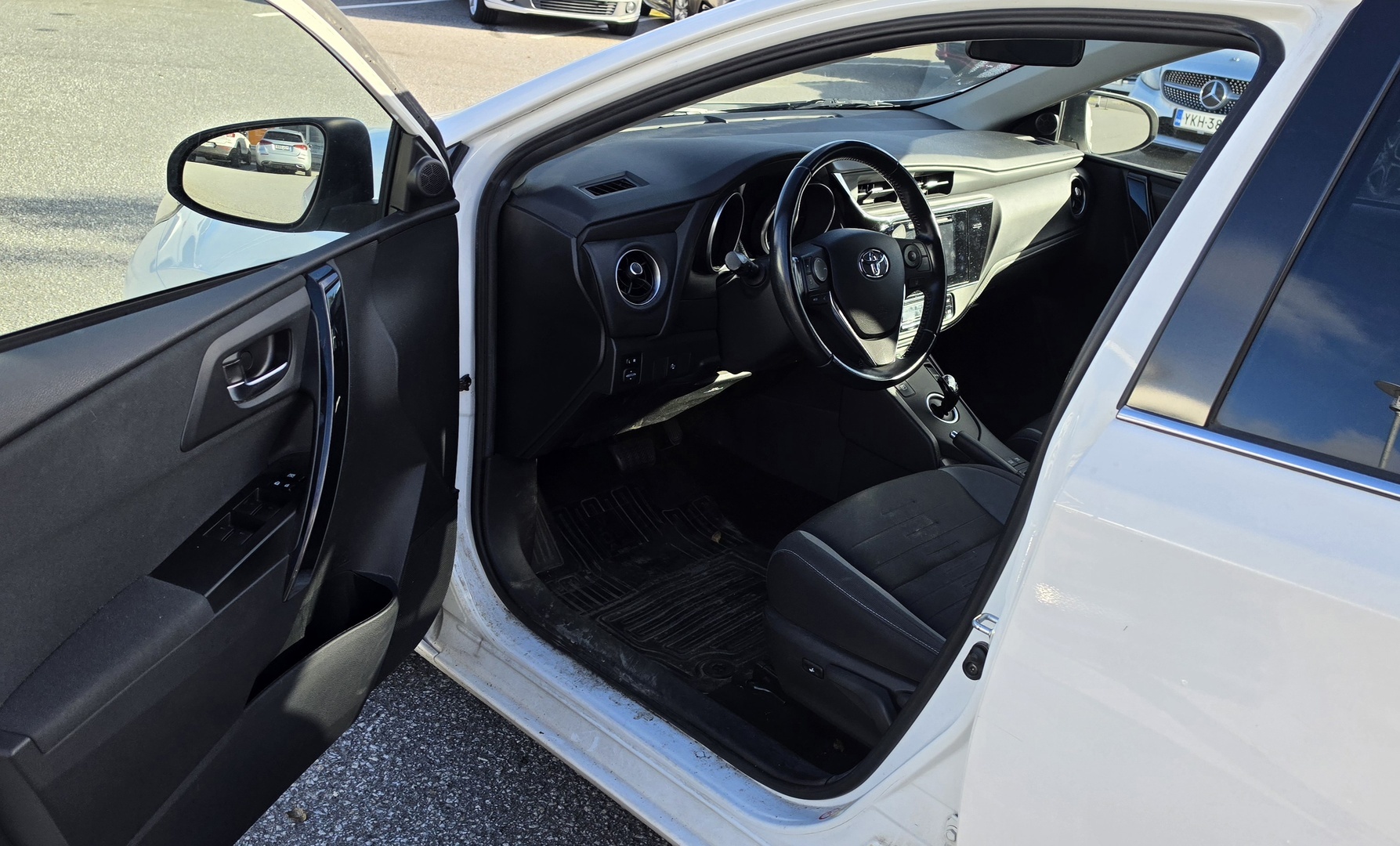 TOYOTA Auris 2018