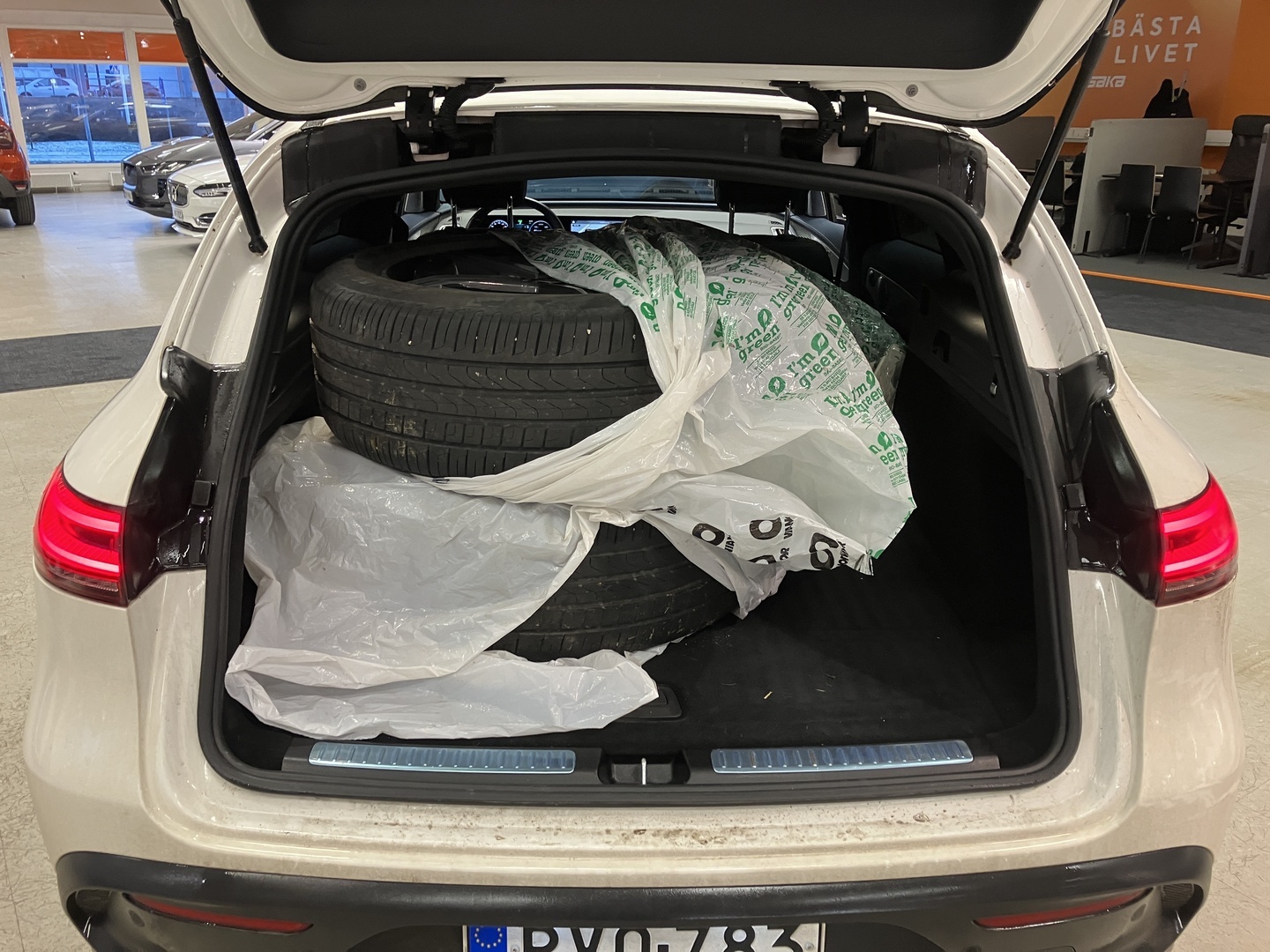 MERCEDES-BENZ EQC 2021