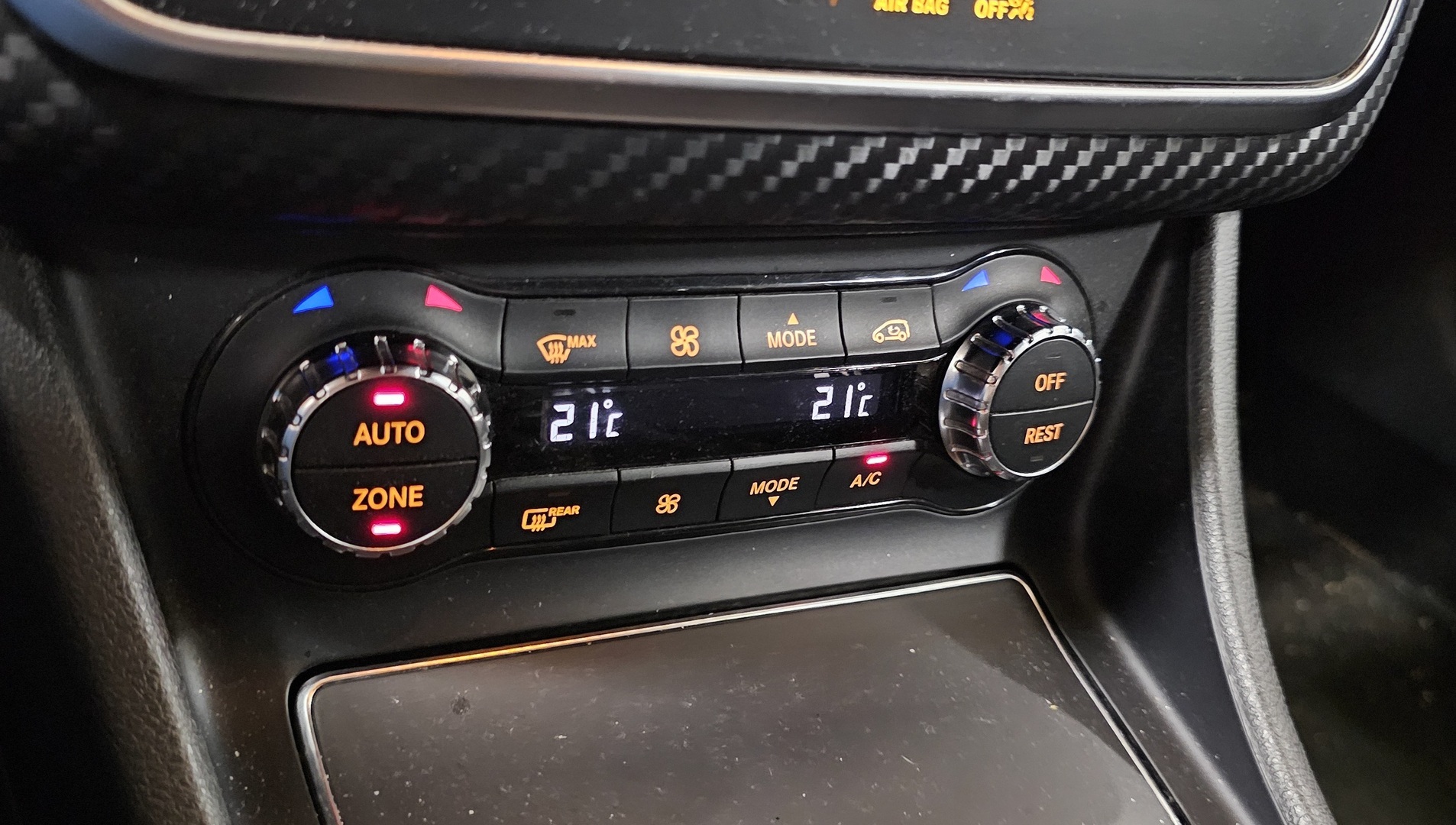 MERCEDES-BENZ A 2017