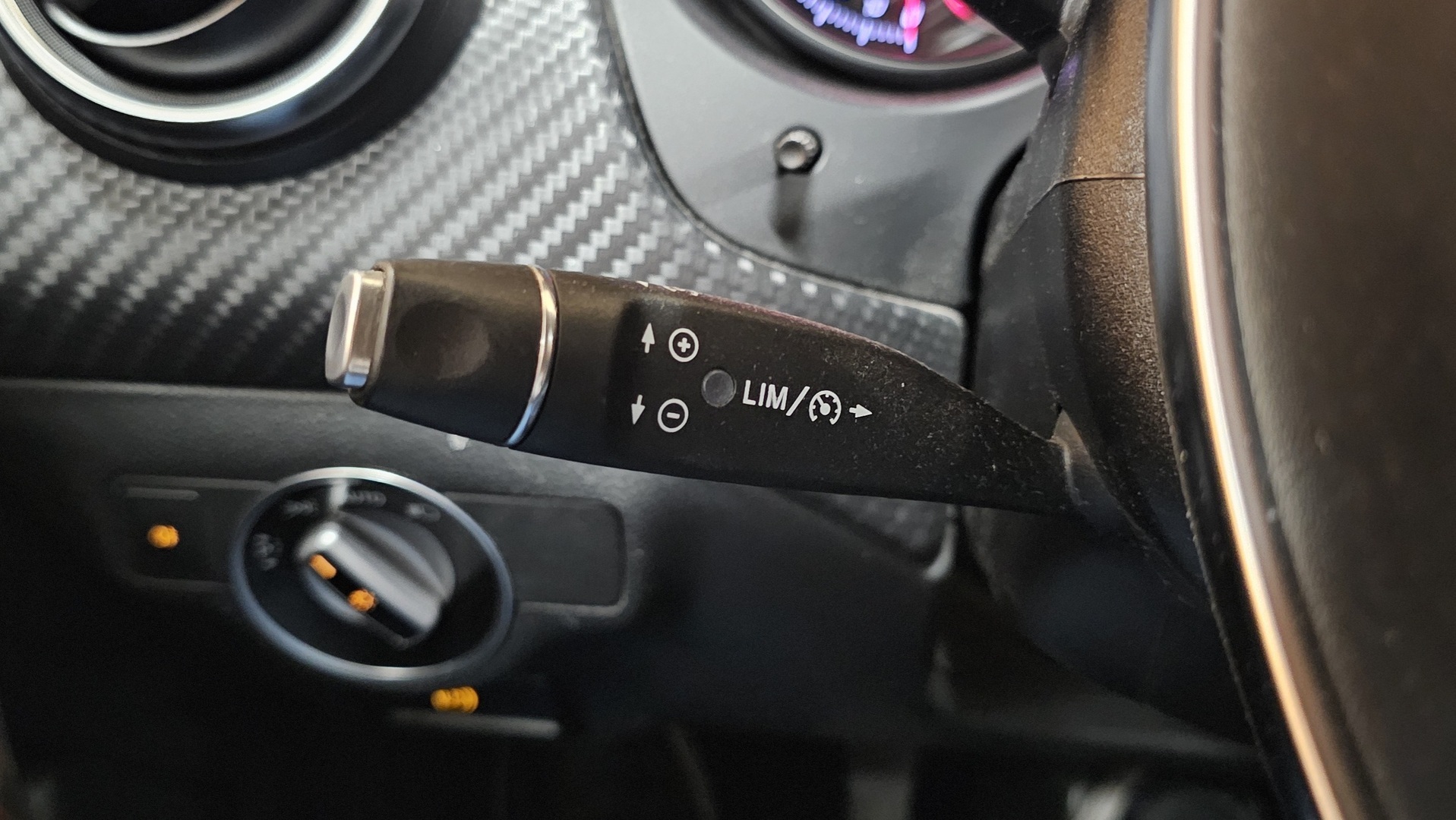 MERCEDES-BENZ A 2017