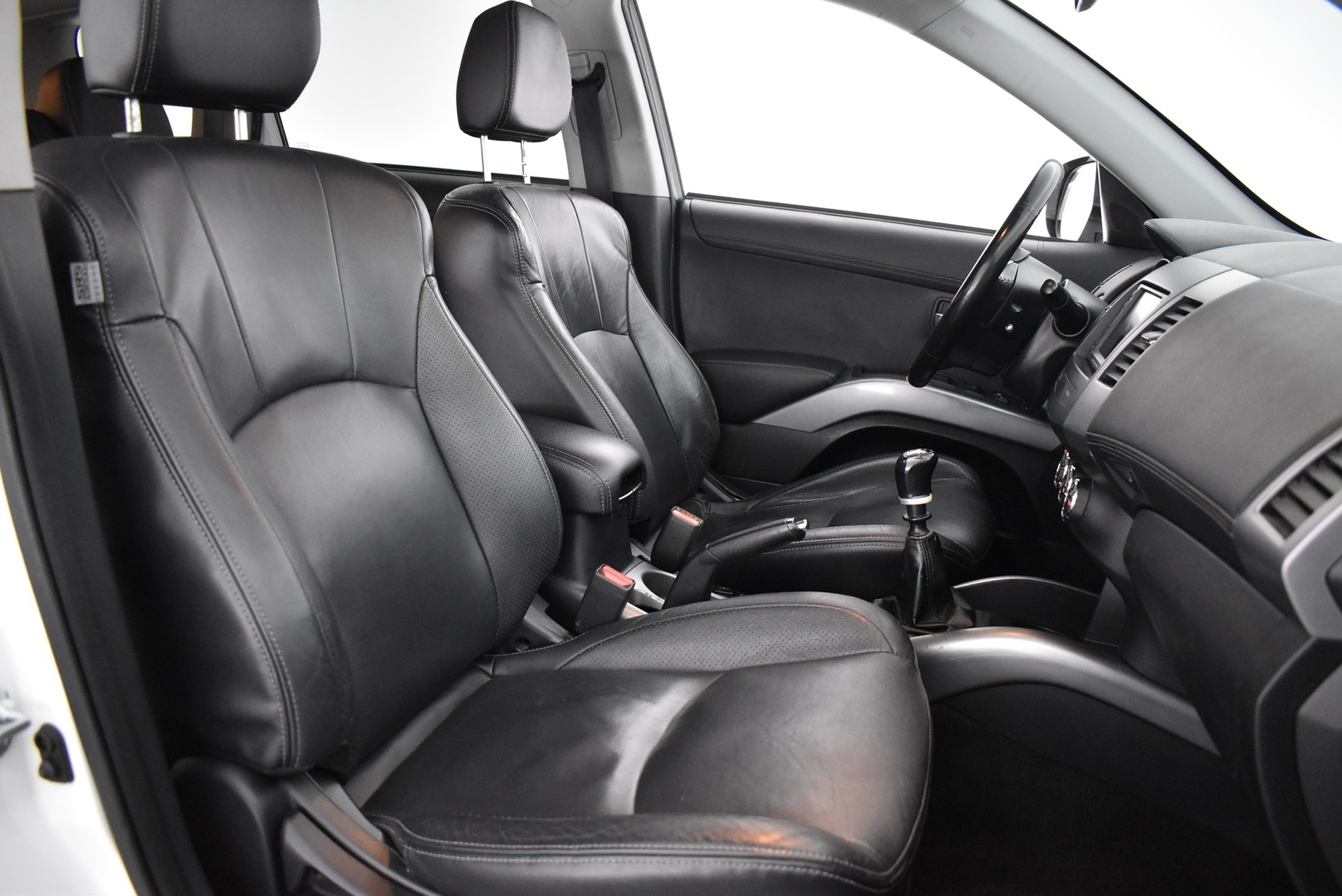 MITSUBISHI Outlander 2011